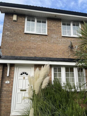 Cardiff 3Bed House-FreeParking-15MinWalkToStadium